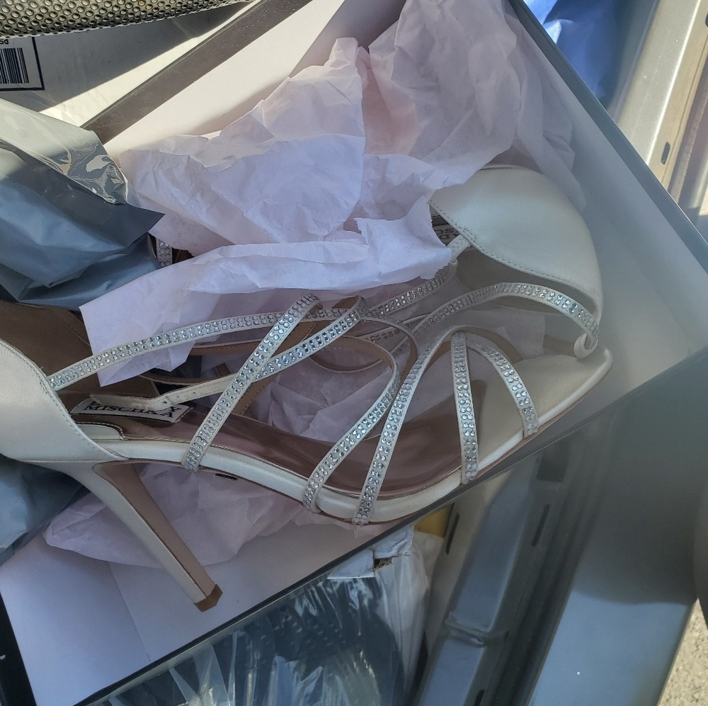 Badgley mischka Heels